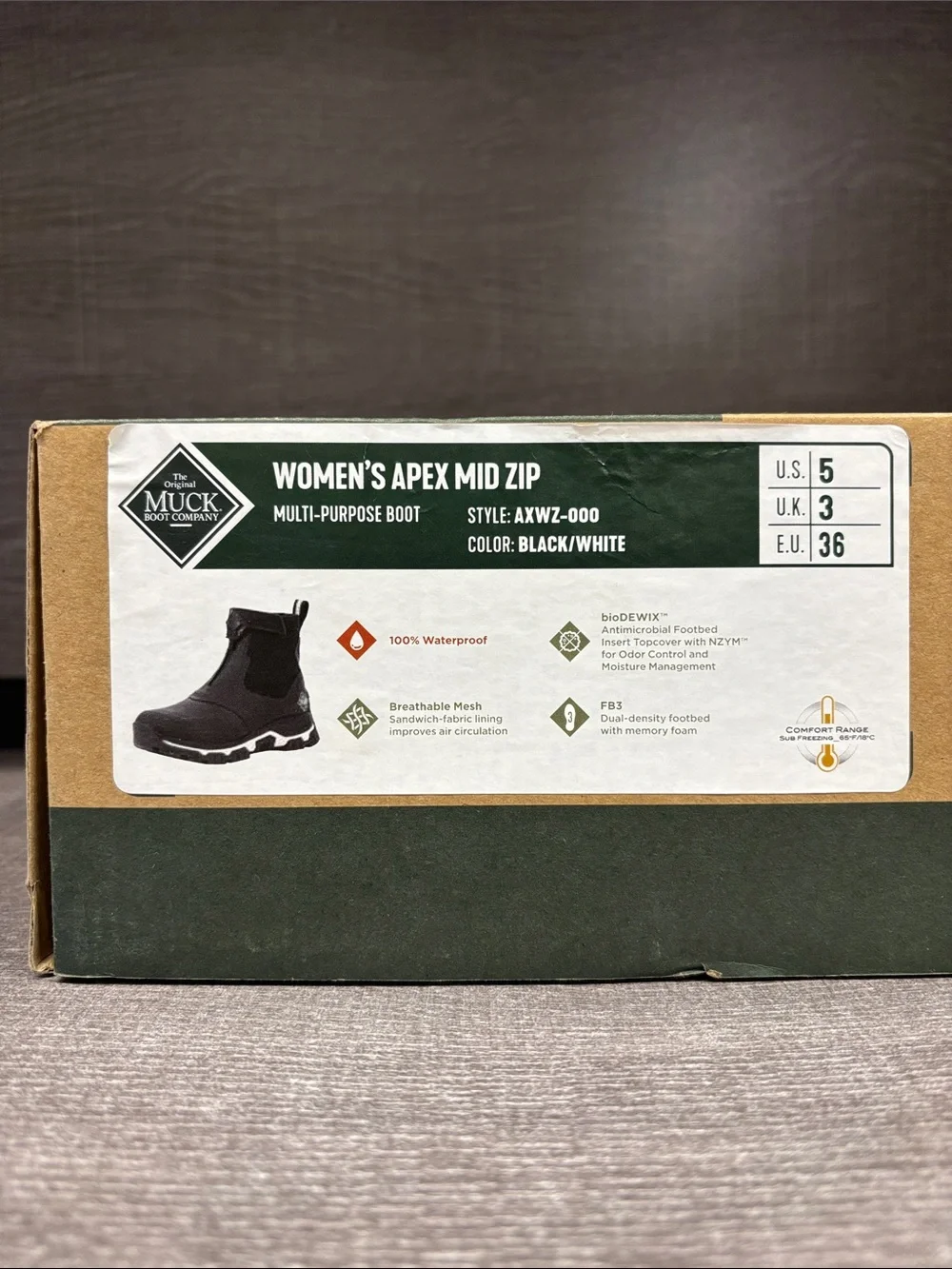 Women's Muck Apex Mid Zip Ankle Boots (Black) - Size 5